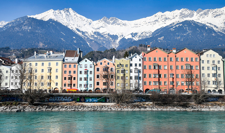 Innsbruck, Inn, Mariahilfstr., Nordkette